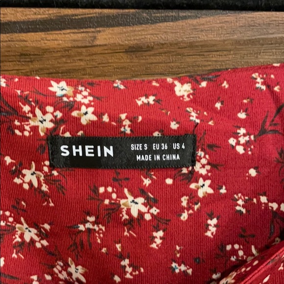 🚫SOLD🚫 Ditsy Floral Shirred Layered Ruffle Dress - Picture 6 of 8